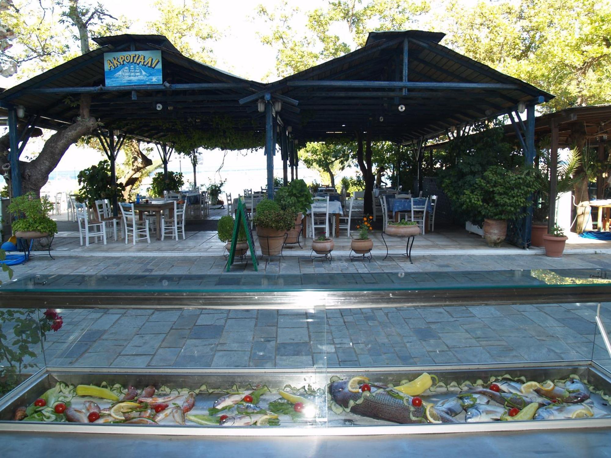 Akroyali Hotel&Villas Mési Esterno foto