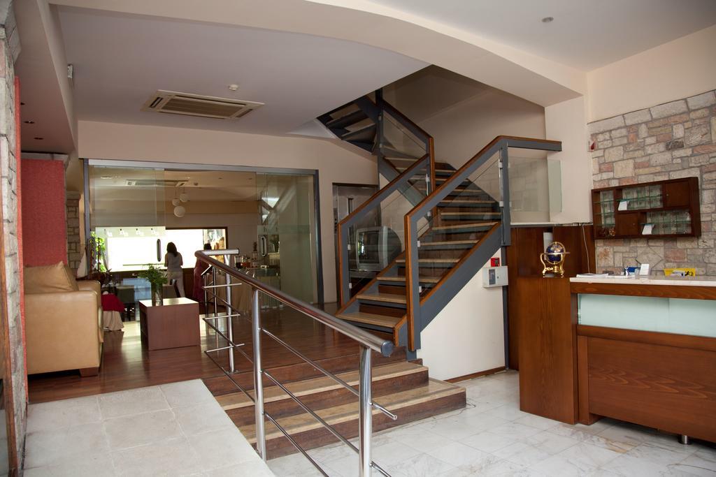 Akroyali Hotel&Villas Mési Esterno foto