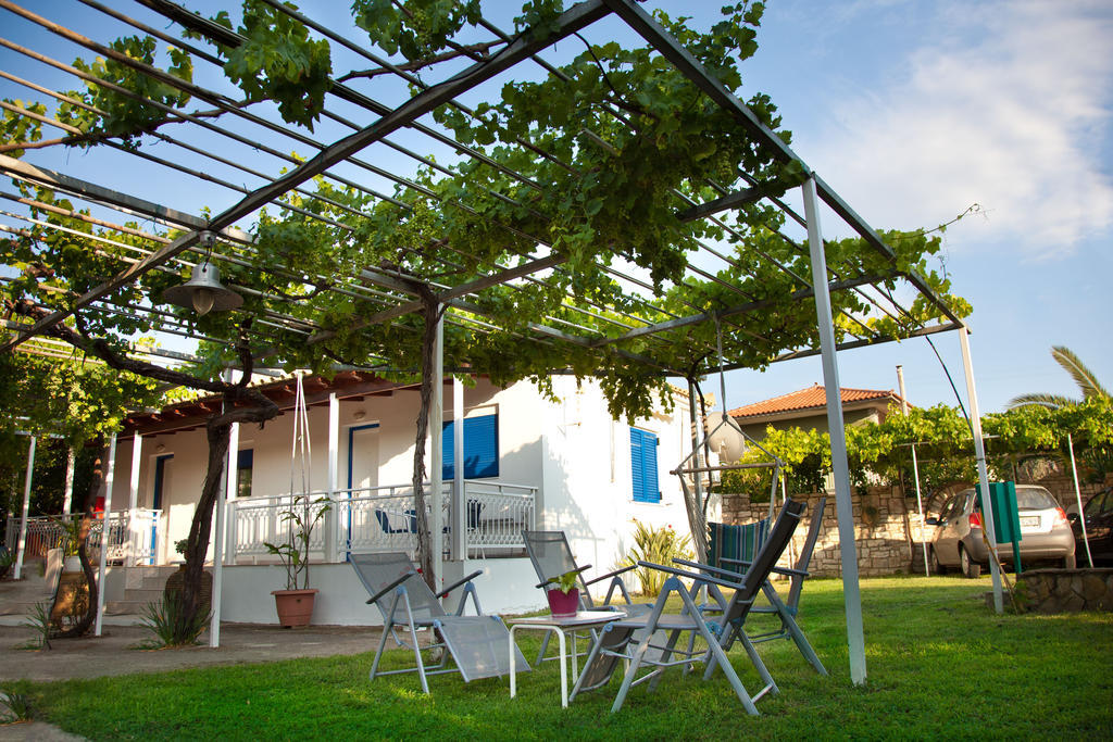 Akroyali Hotel&Villas Mési Esterno foto